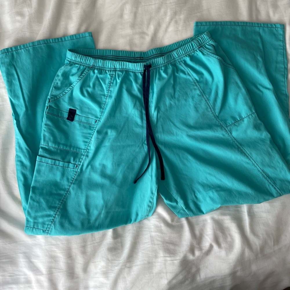 Scrub pants. Size XL. Good used condition.